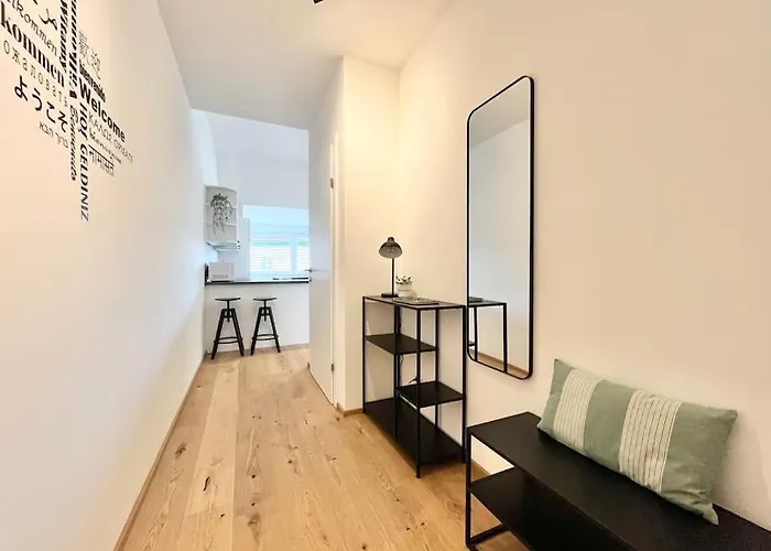 Апартаменти Orestaliving - Penthouse In 1020 *